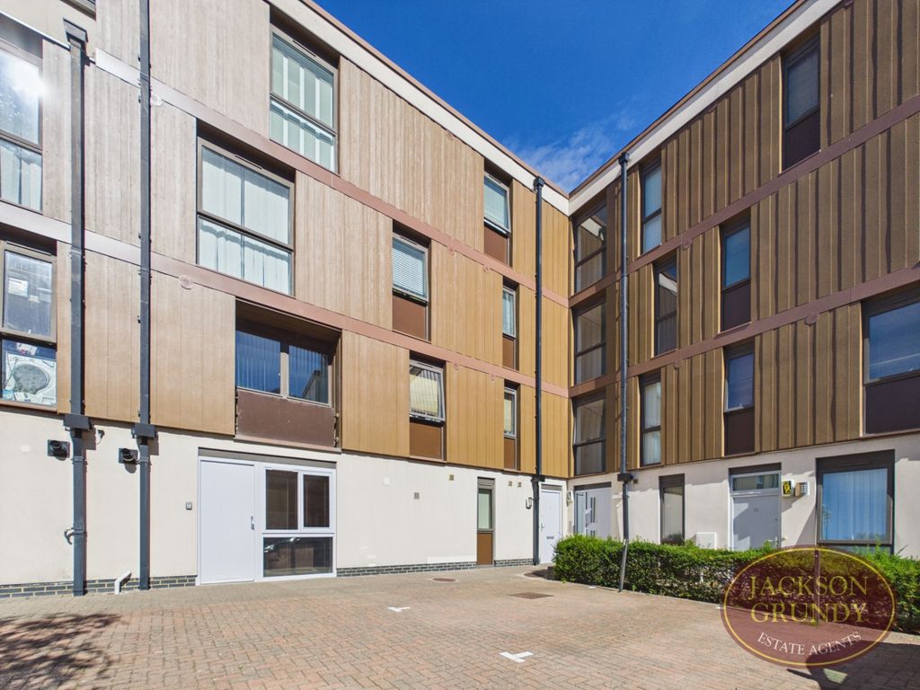 Property photo 1 of 9 Ashby Wood Drive