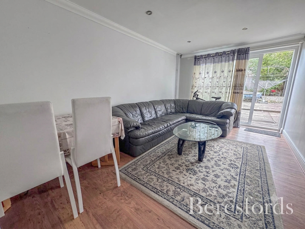 Property photo 2 of 10 Picture No. 06