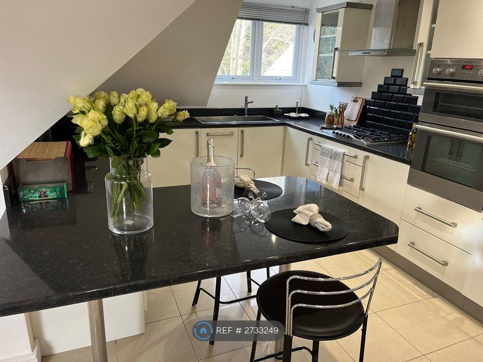 Property photo 1 of 28