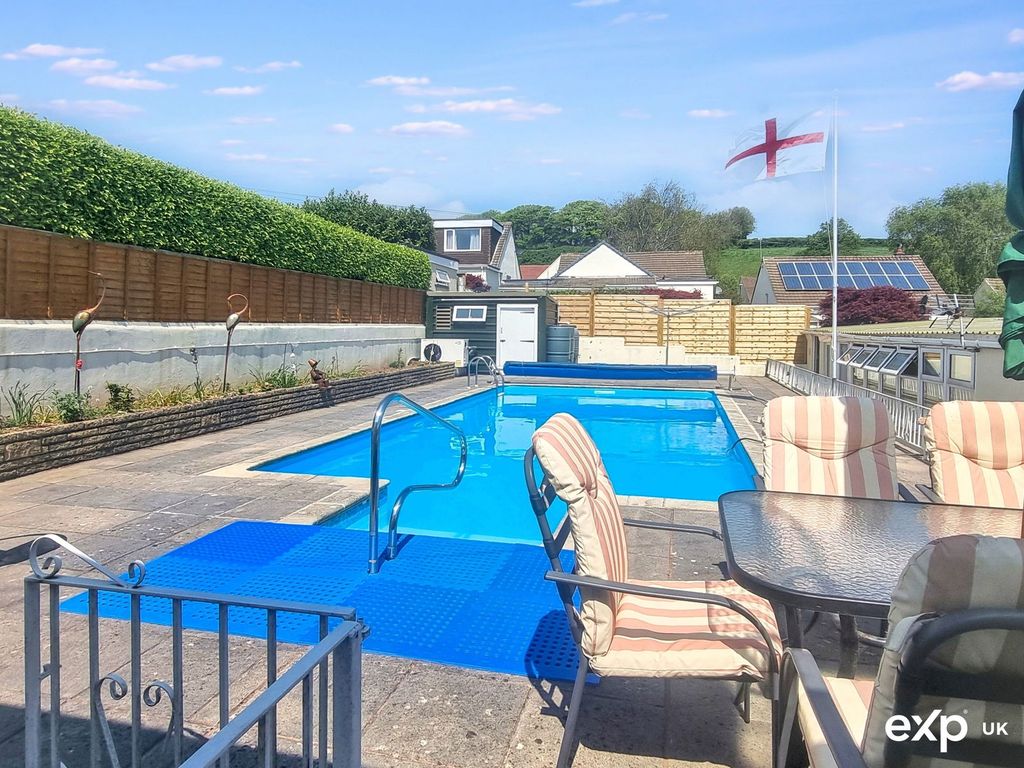 Property photo 1 of 27