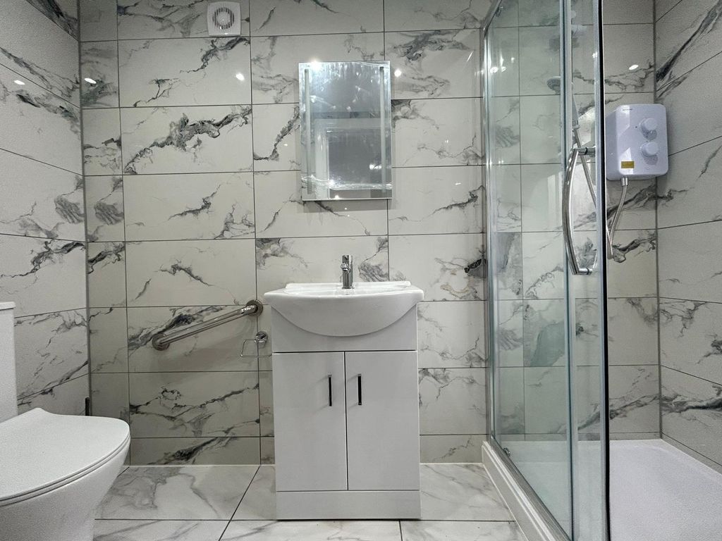 Property photo 3 of 4 Gallery