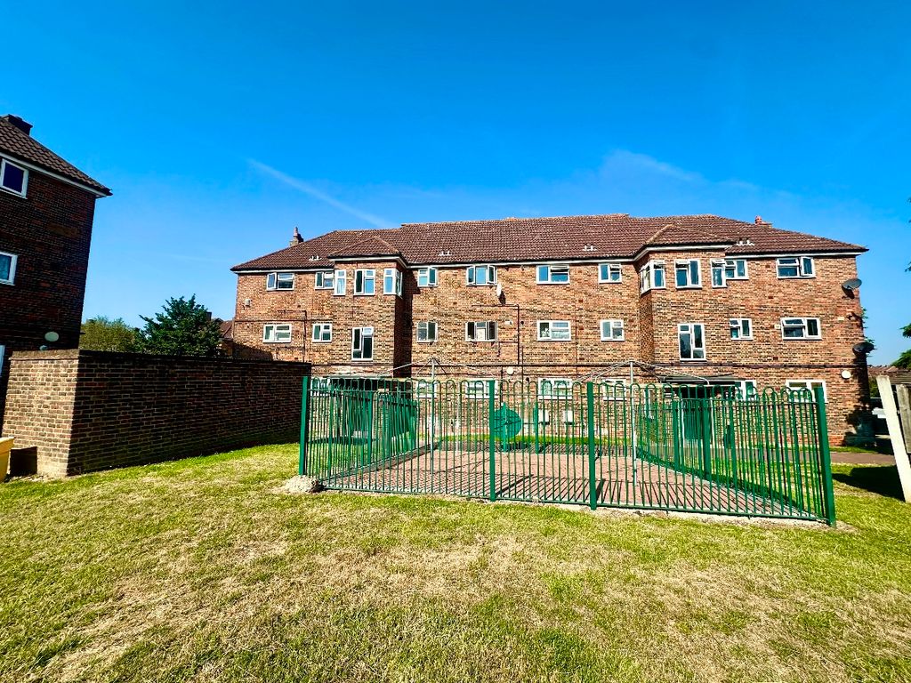 Property photo 1 of 9