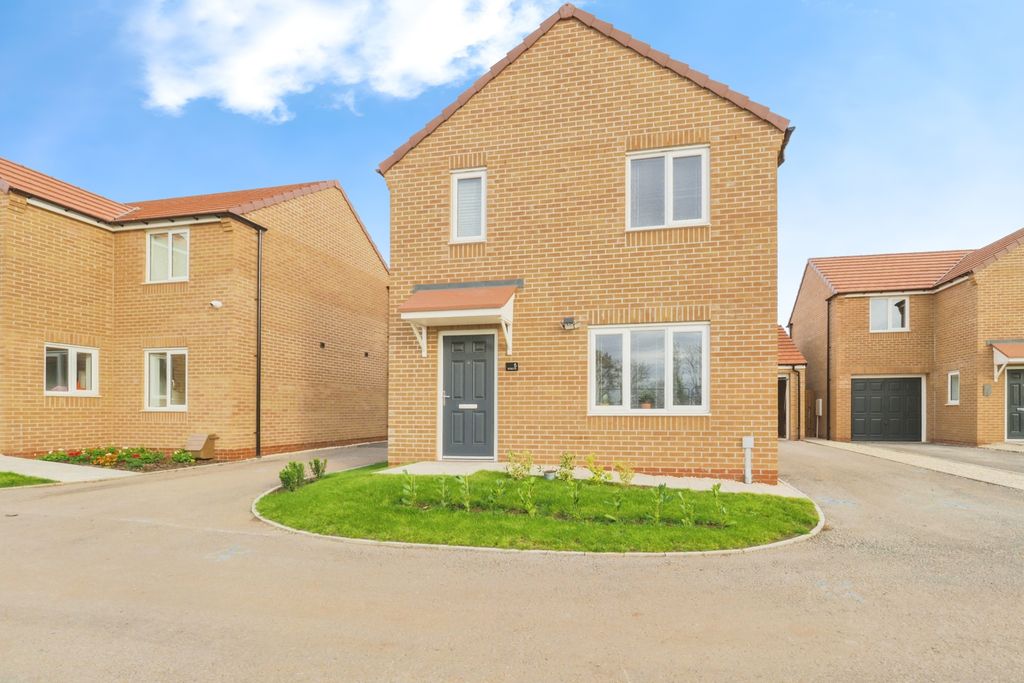 Property photo 2 of 16