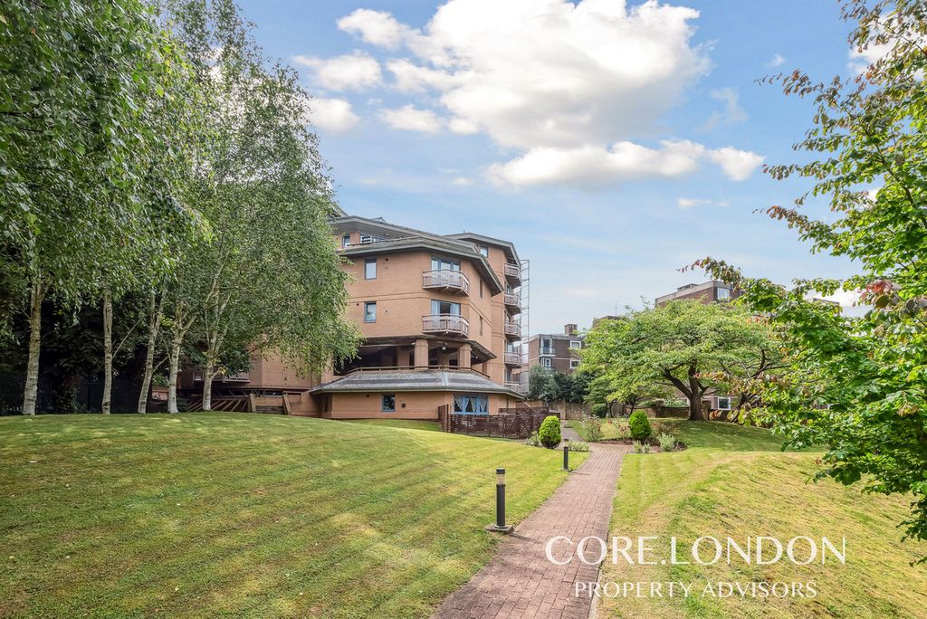 Property photo 1 of 24