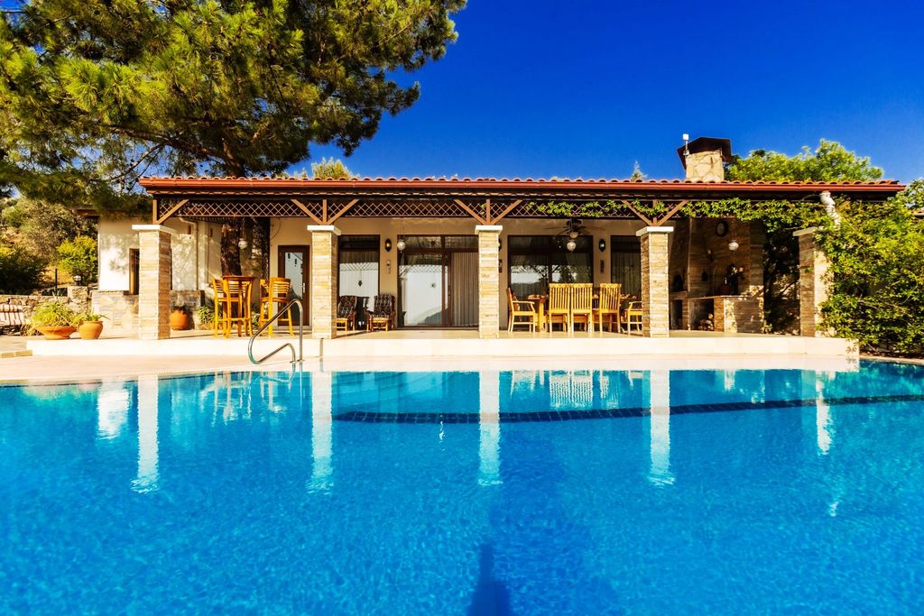 Property photo 1 of 24 Charming Dalyan Villa For Sale With Private Infinity Pool - Main View Of Villa With Pool