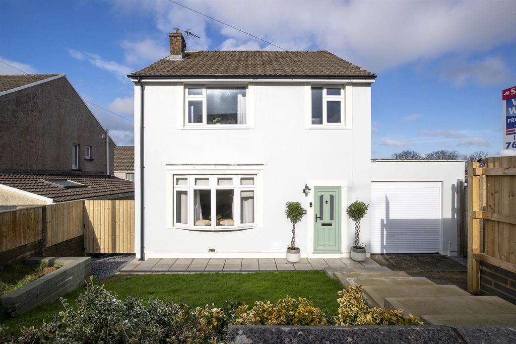 Property photo 1 of 31 0040-Woodlands-Park-0024.Jpg