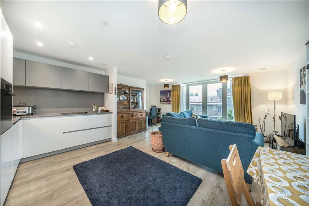 Property photo 2 of 6