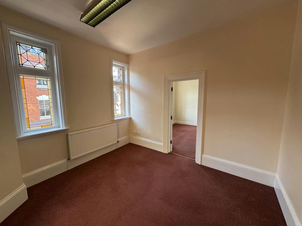 Property photo 3 of 8 Img_5761.Jpg