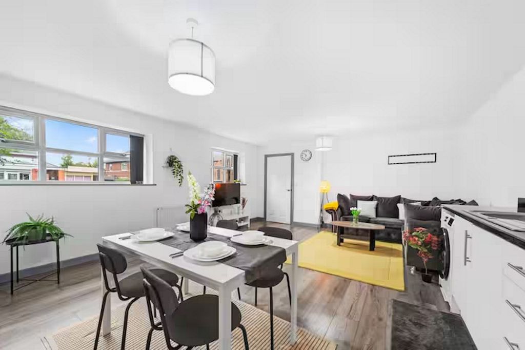 Property photo 3 of 7