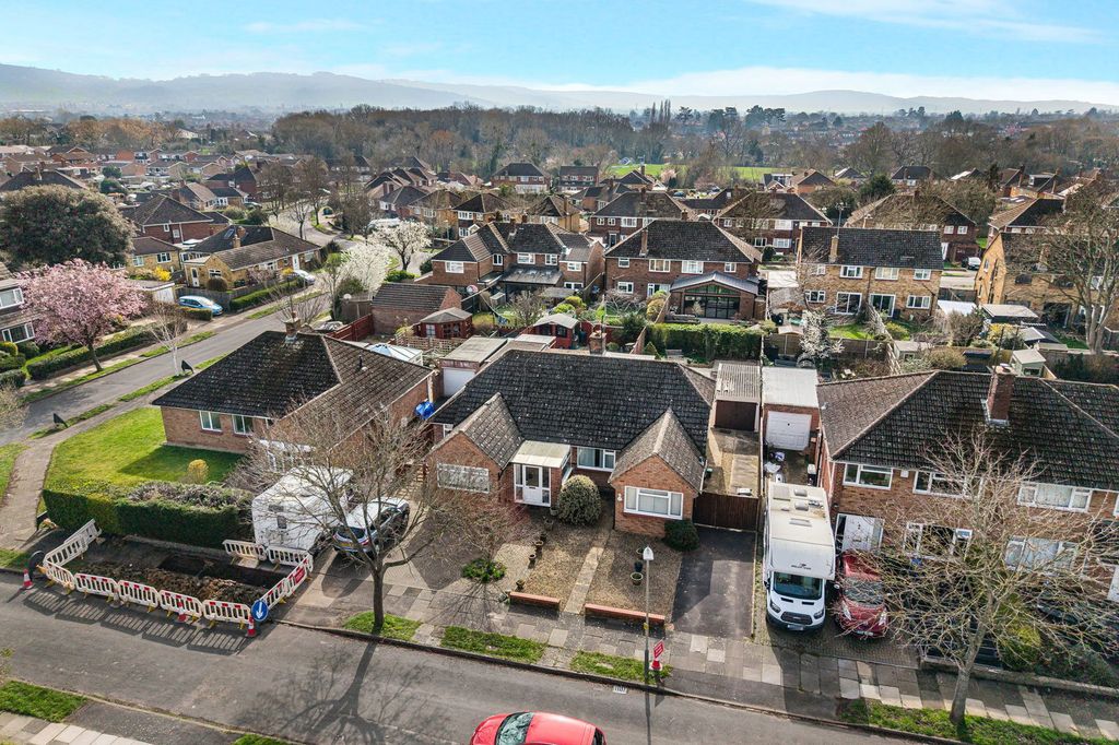 Property photo 2 of 13