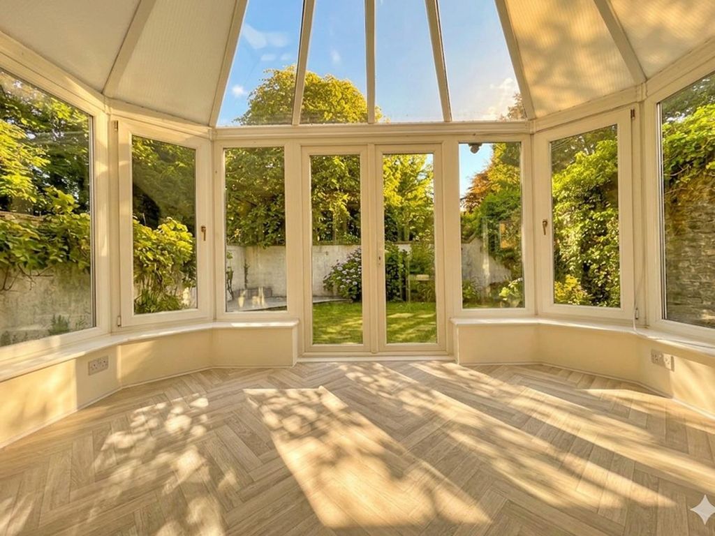 Property photo 3 of 23 Captains Gardens 1 - Conservatory.Jpg