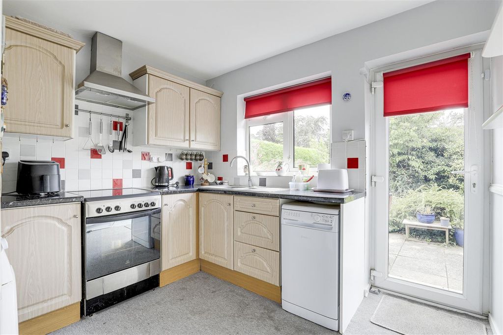 Property photo 3 of 14 08.Jpg