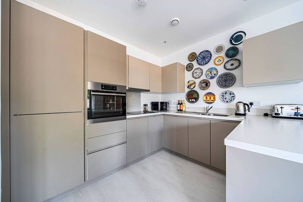 Property photo 2 of 29