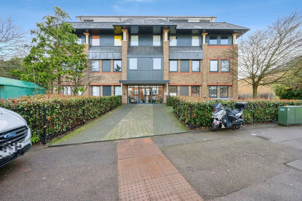 Property photo 2 of 15
