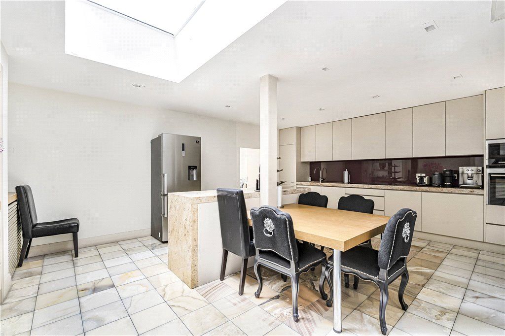 Property photo 3 of 47 Kitchen
