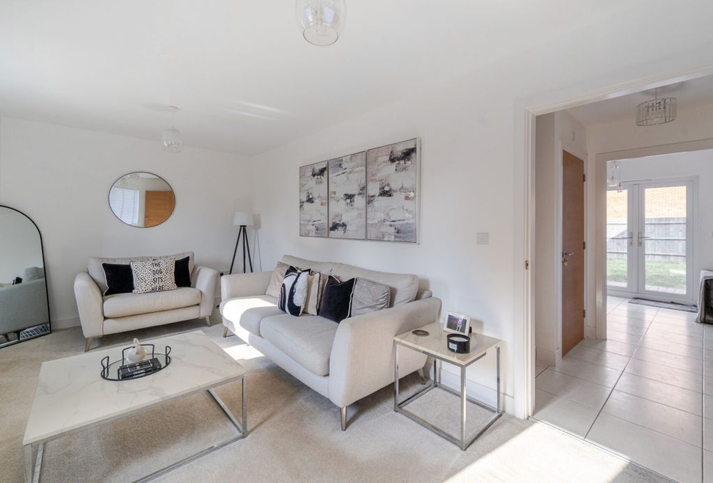 Property photo 3 of 24 1289352-13-682B78...