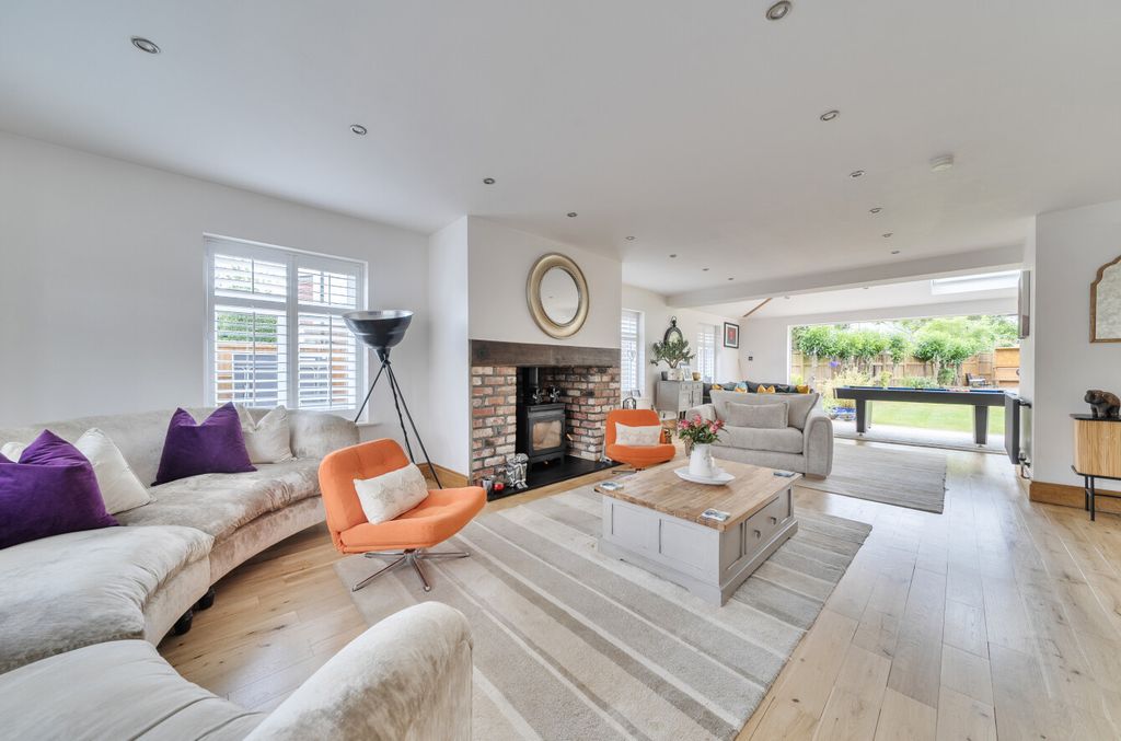 Property photo 3 of 28 1440411-28-6A22F5...