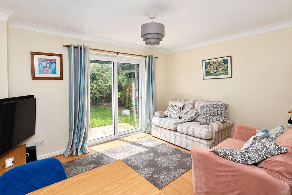 Property photo 2 of 13 Picture No. 35
