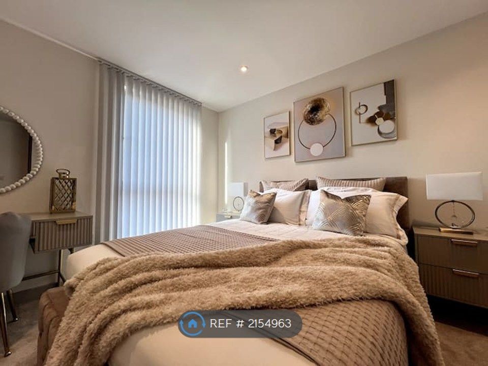 Property photo 1 of 14 Luxury 1 Bed Flat - Brand New