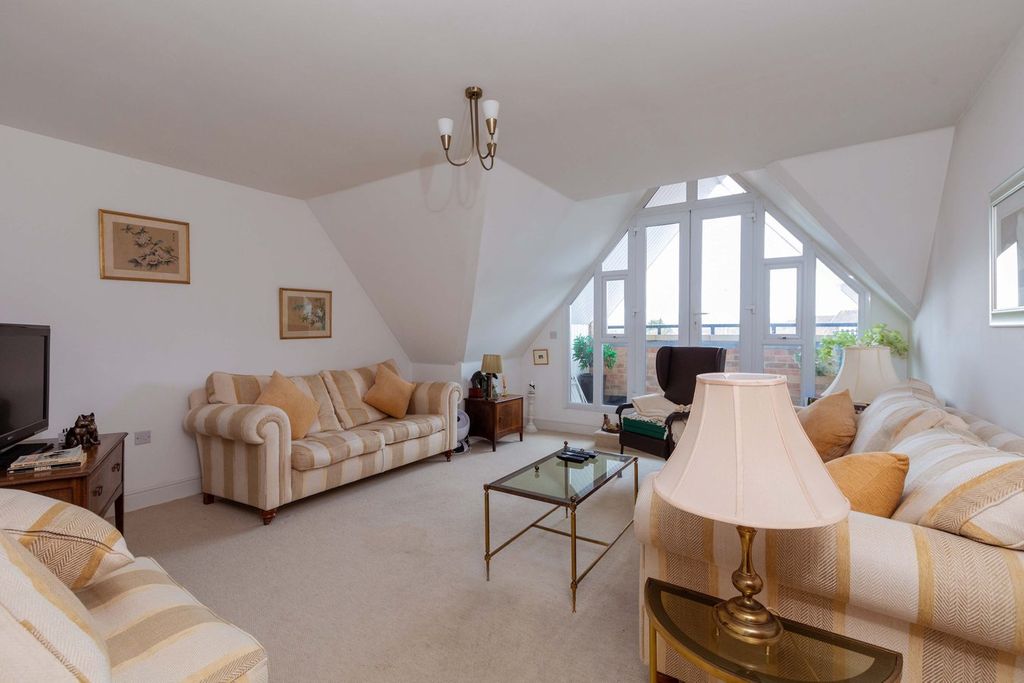 Property photo 3 of 15