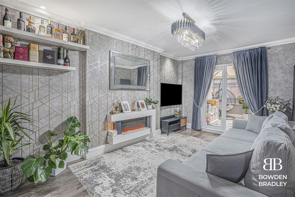 Property photo 2 of 19 Living Room