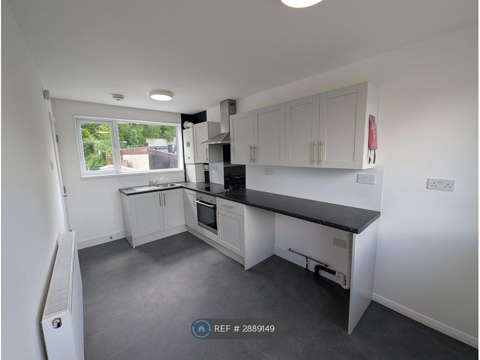 Property photo 2 of 13 Kitchen