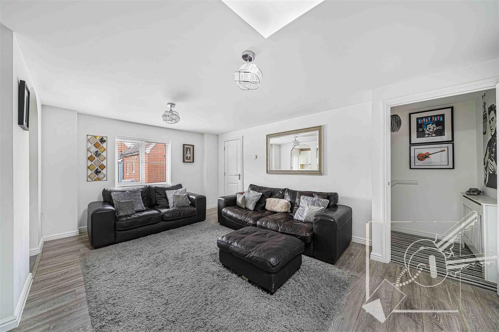 Property photo 2 of 28 Reception