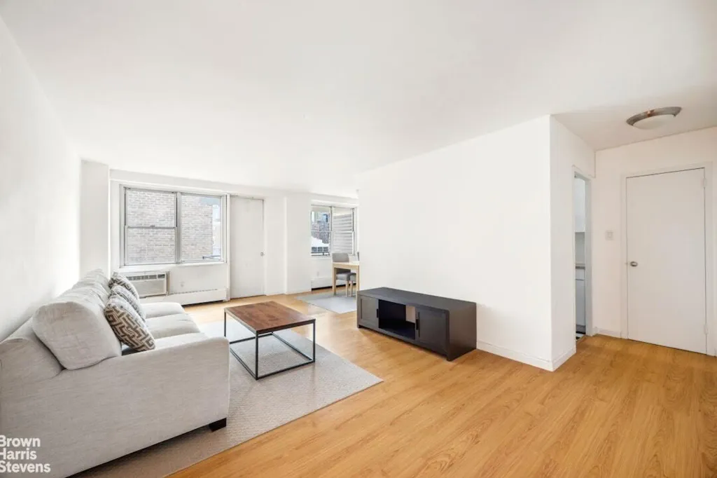 Property photo 3 of 11 <Alttext/>