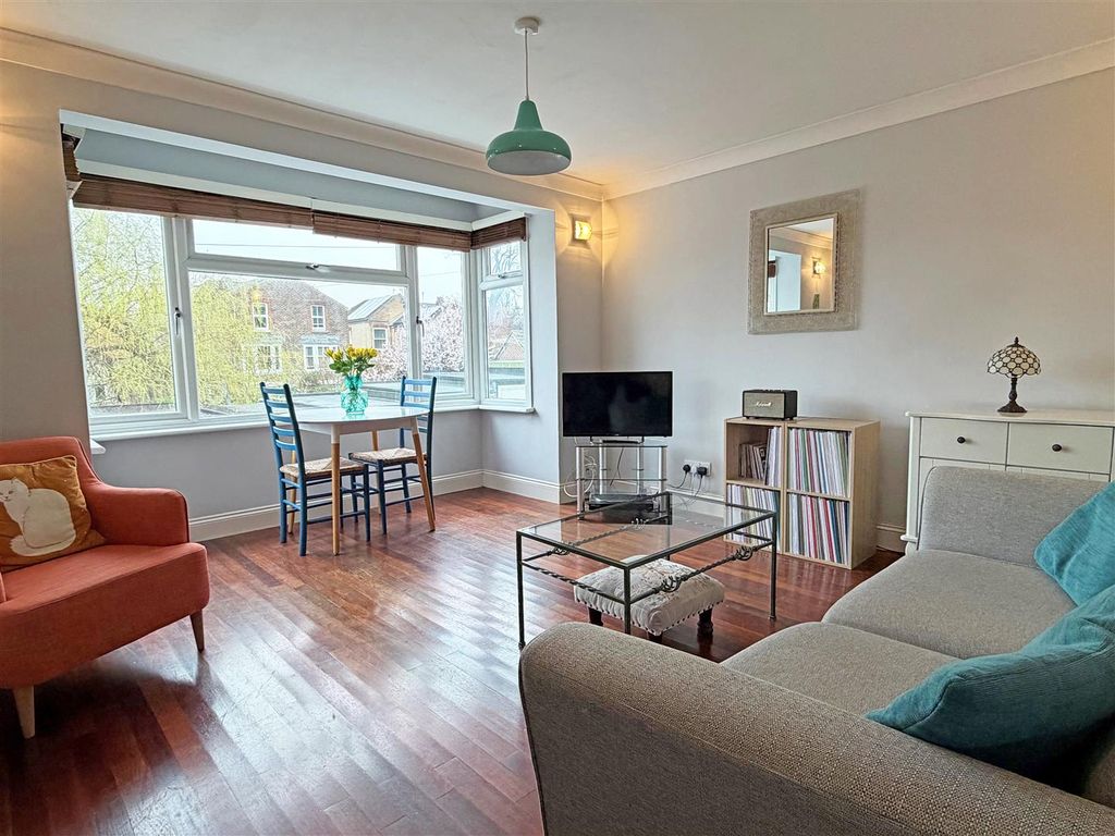 Property photo 2 of 12 Lou1A.Jpg