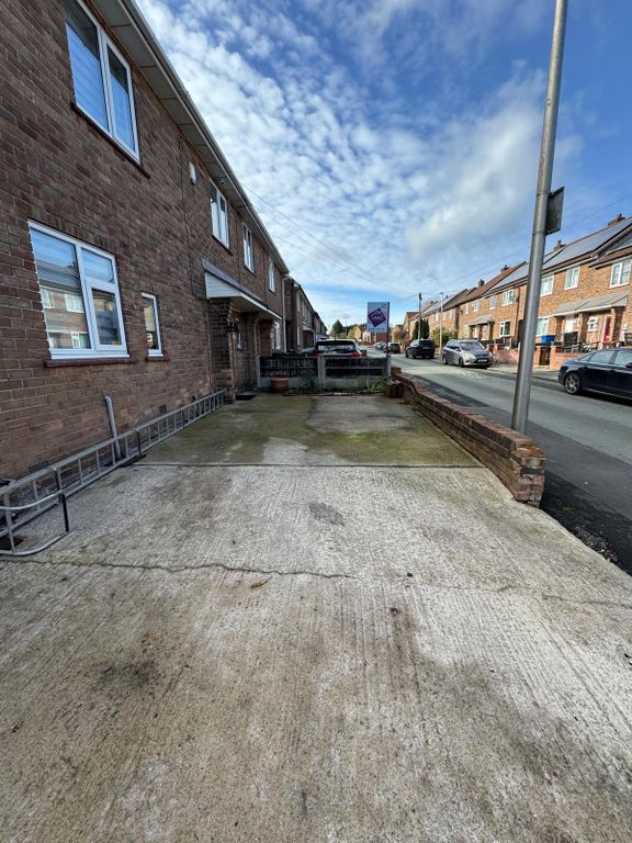 Property photo 2 of 22