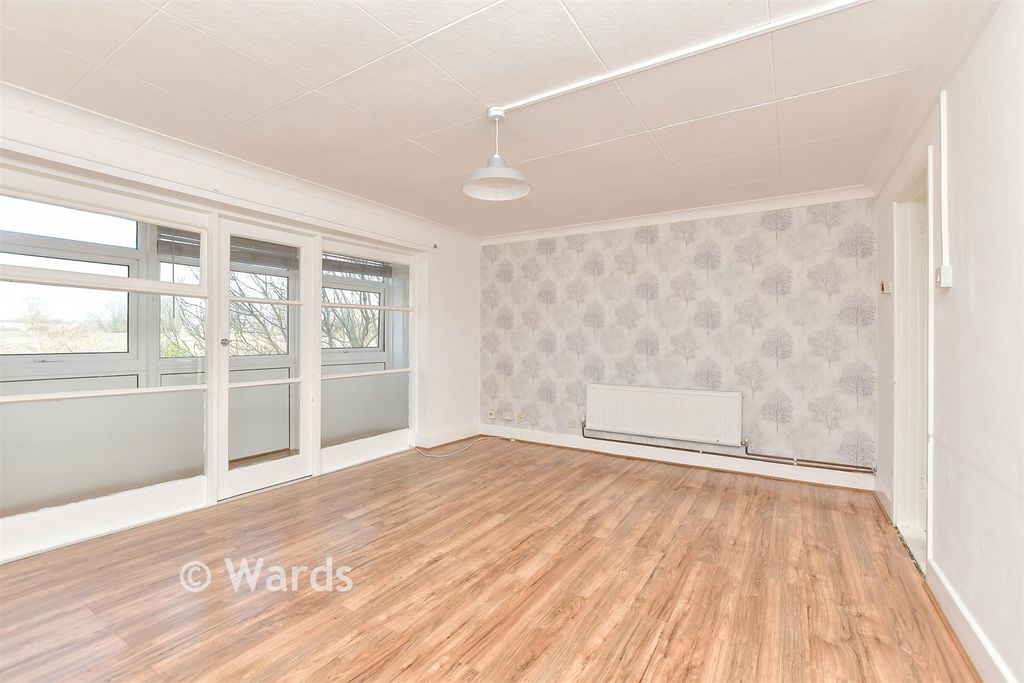 Property photo 1 of 12 Lounge/Diner