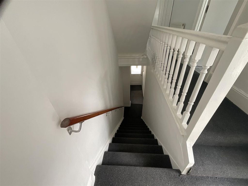 Property photo 3 of 9 5E2B918E-Bcea-4135-87Eb-37E16Fc81C99.Jpeg