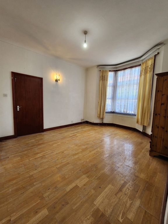 Property photo 1 of 4