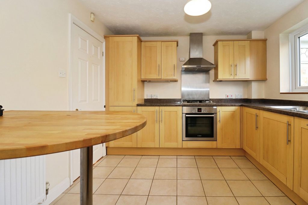 Property photo 3 of 17 Pbox-Img.Jpg