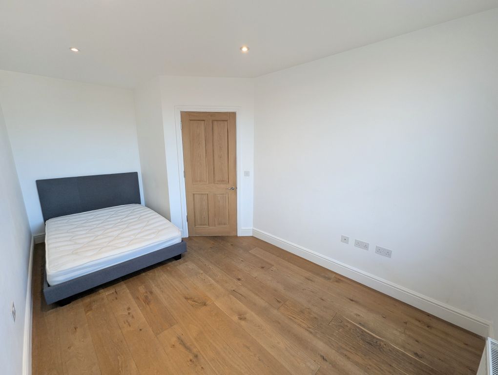 Property photo 2 of 9 Two Double Bedrooms