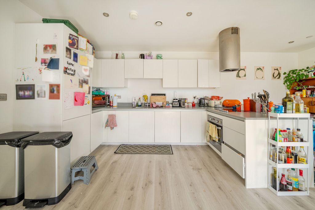 Property photo 3 of 18 1523150-8-6Ab25c5...