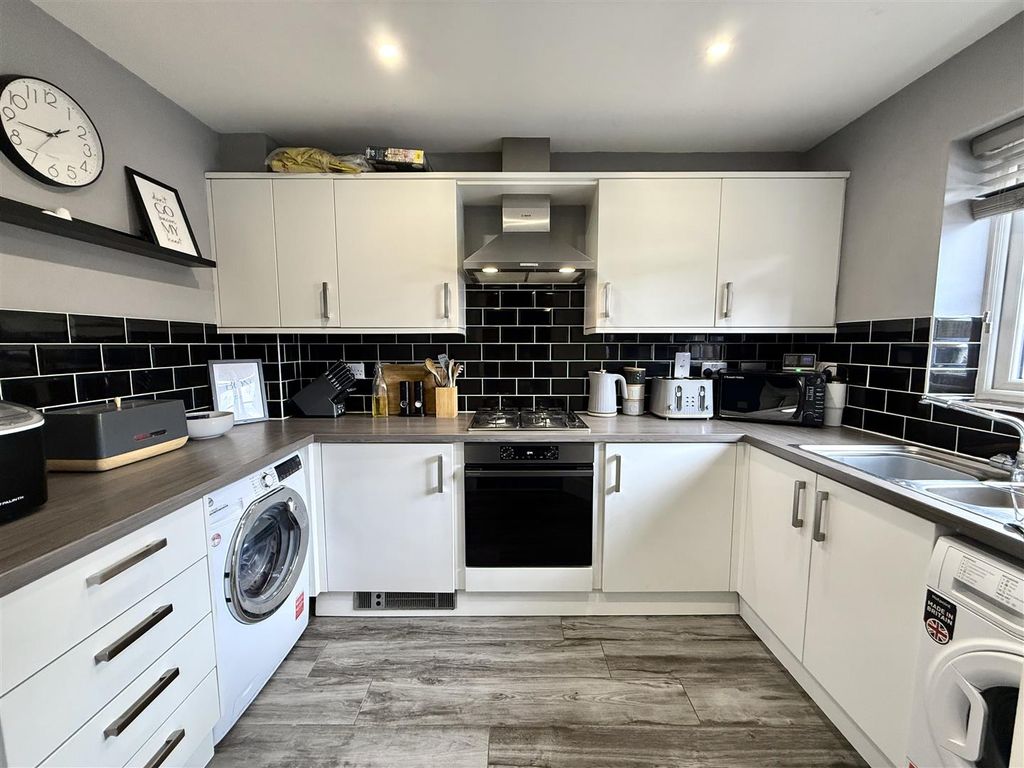 Property photo 2 of 14 Img_4541.Jpg