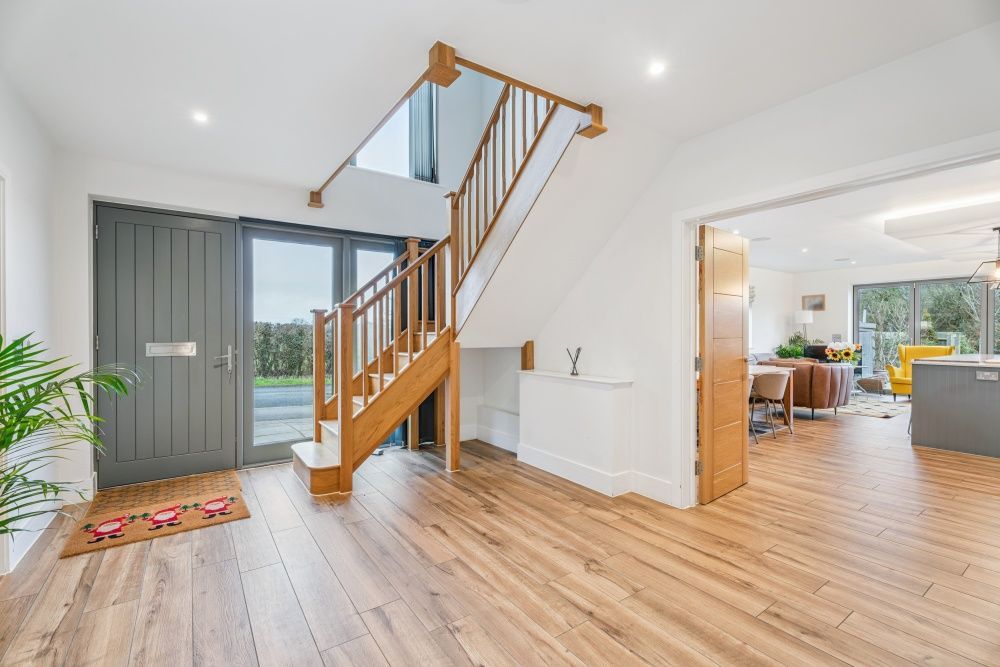 Property photo 2 of 25