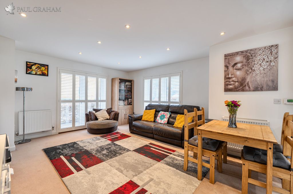 Property photo 2 of 14 d138E8c5-517A-4d59-Bb98-54717Ef3F9d7