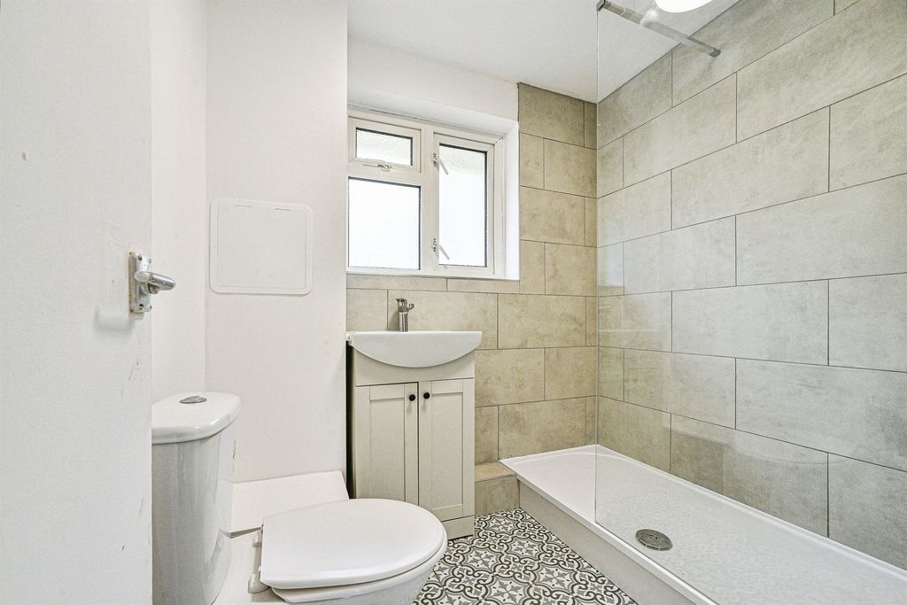 Additional image 15 of 2 bed flat for saleMasons Road, Headington, Oxford OX3