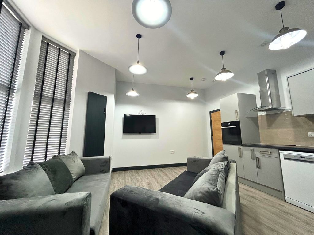 Property photo 2 of 10 Flat 1 Portland Terrace Jesmond Kitchen 2