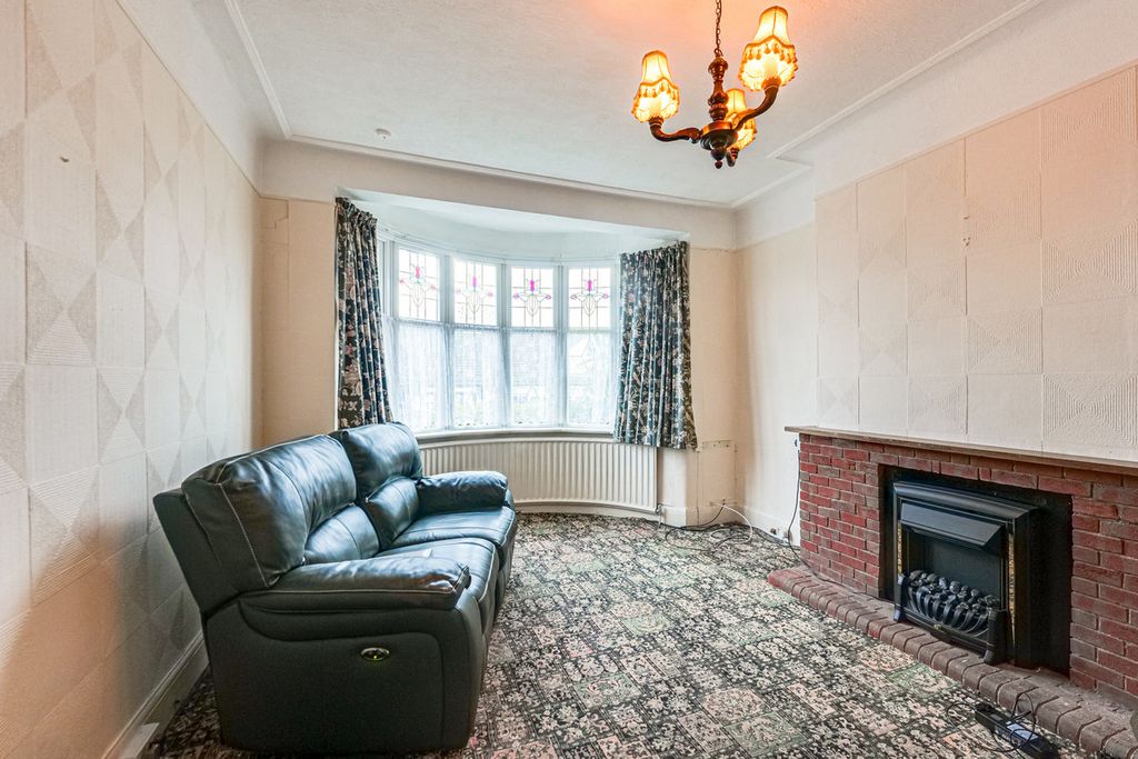 Property photo 3 of 24