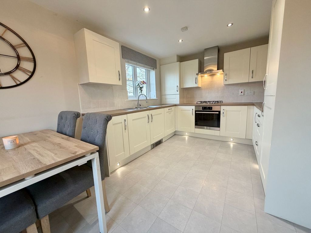 Property photo 3 of 15 Kitchen Diner