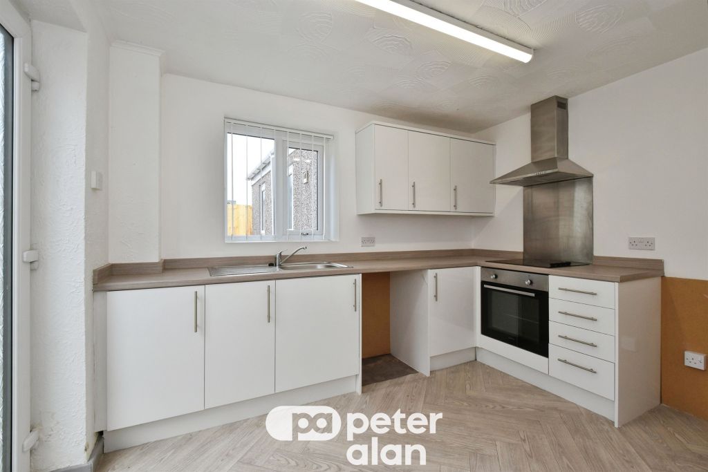 Property photo 2 of 26