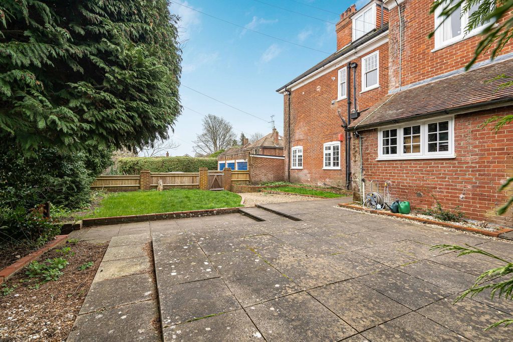 Property photo 2 of 19