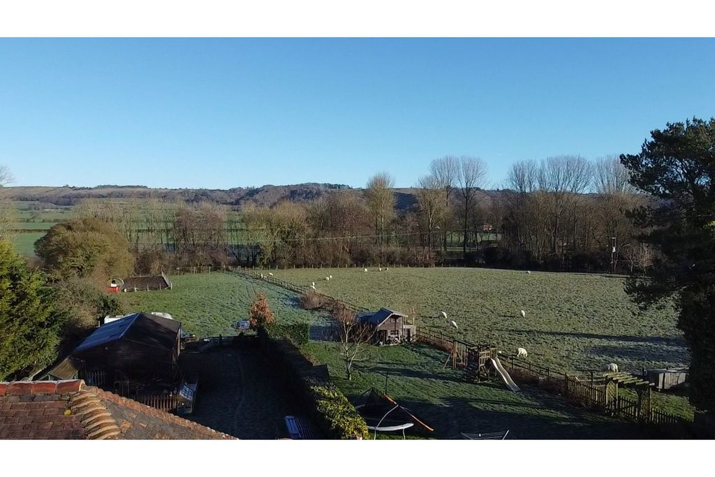 Property photo 3 of 24