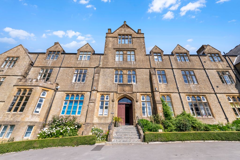 Property photo 2 of 30