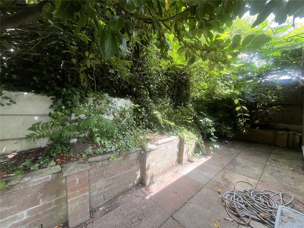 Property photo 3 of 17 Picture No. 16