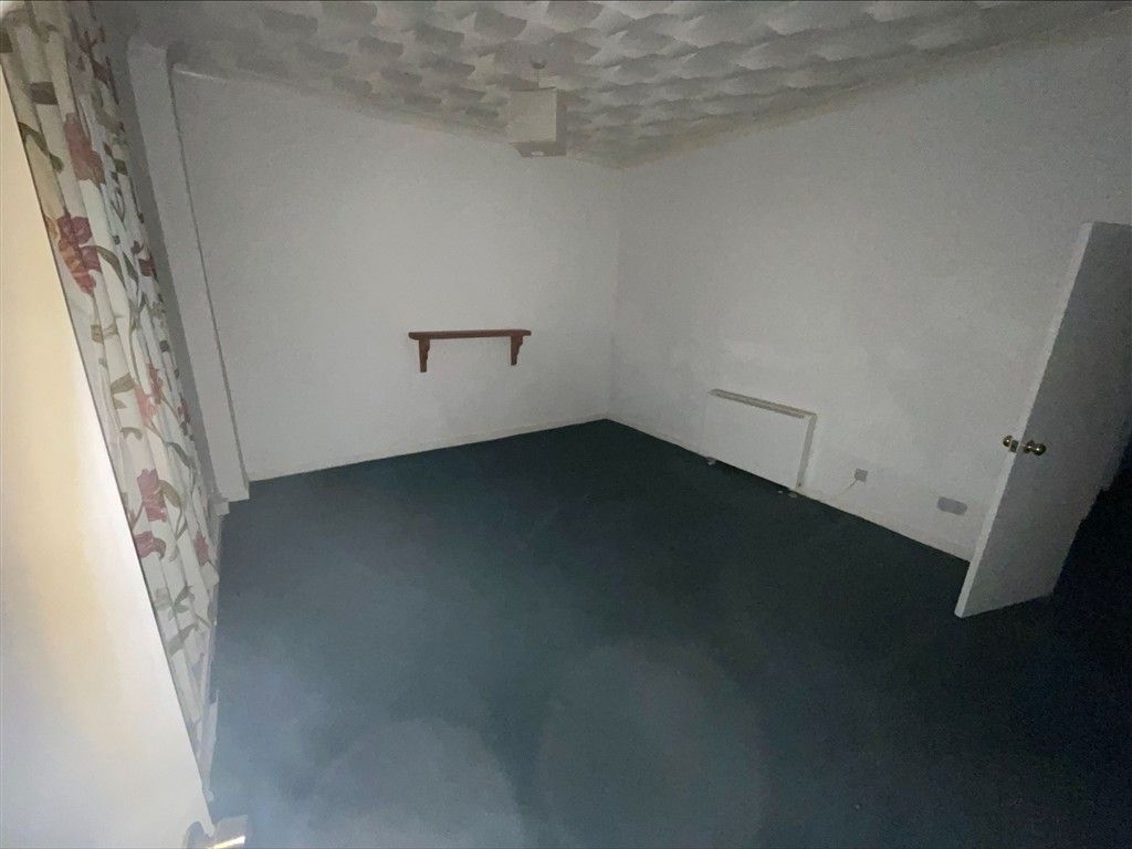 Property photo 3 of 5 Lounge