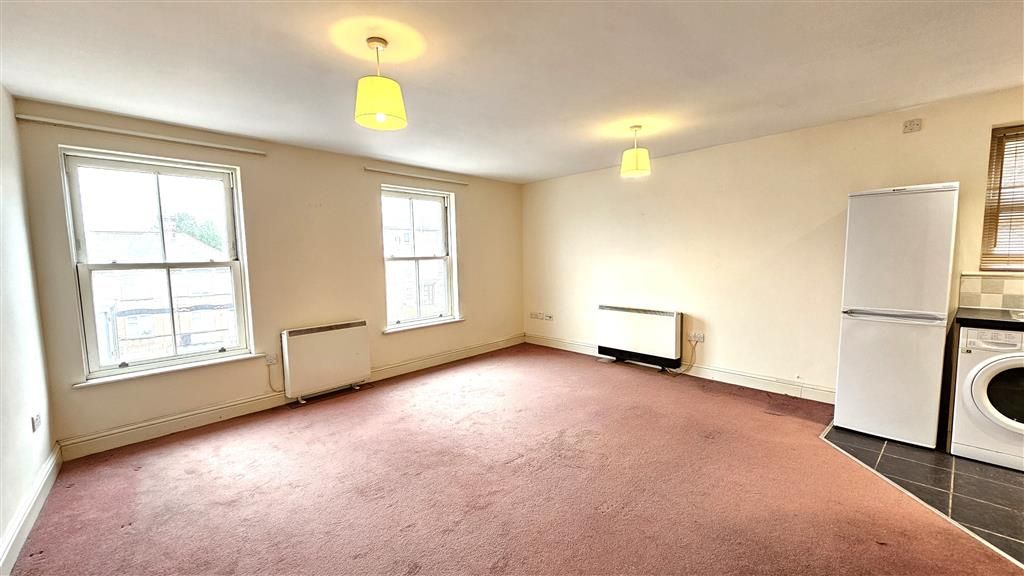 Property photo 2 of 4 Living Room